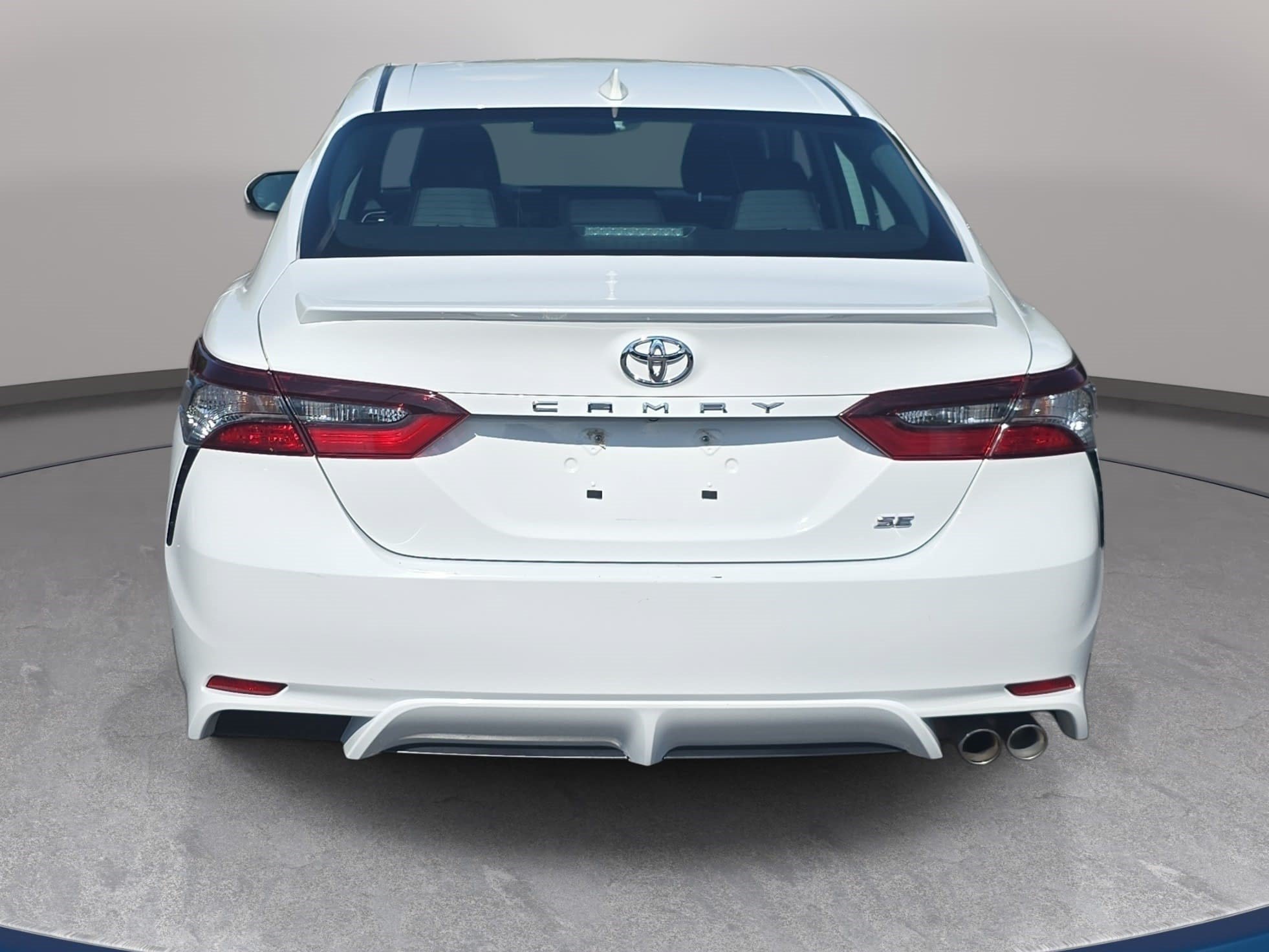 Used 2024 Toyota Camry SE FWD image 6