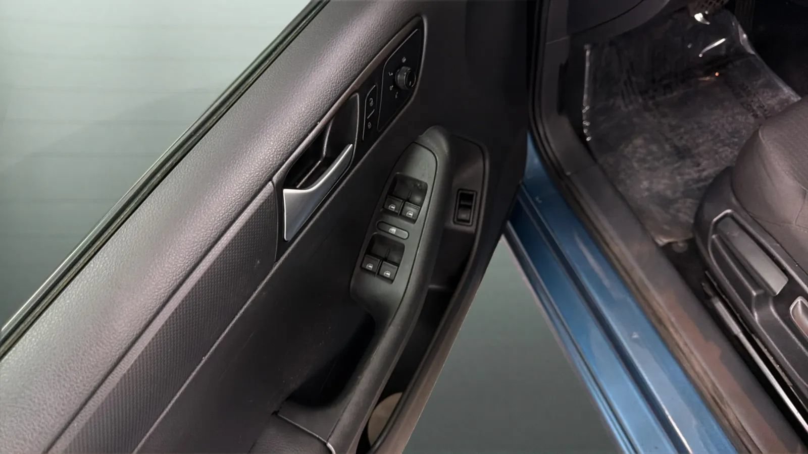 Used 2015 Volkswagen Jetta S FWD image 17
