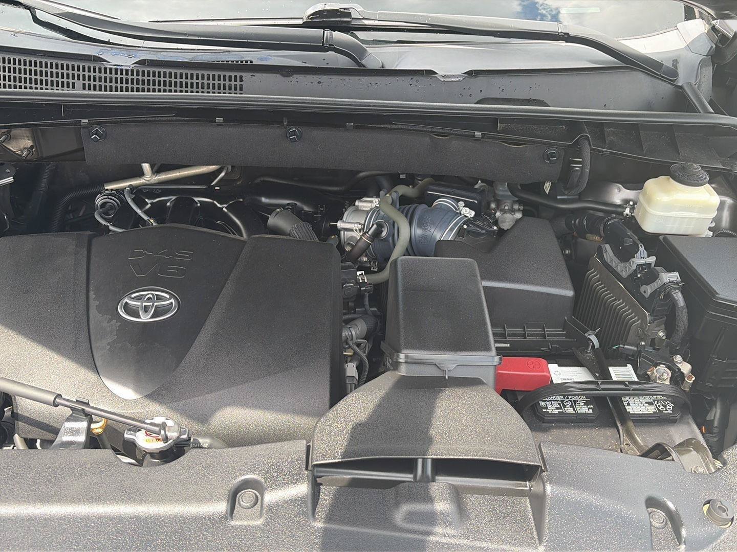 Used 2018 Toyota Highlander XLE FWD image 20