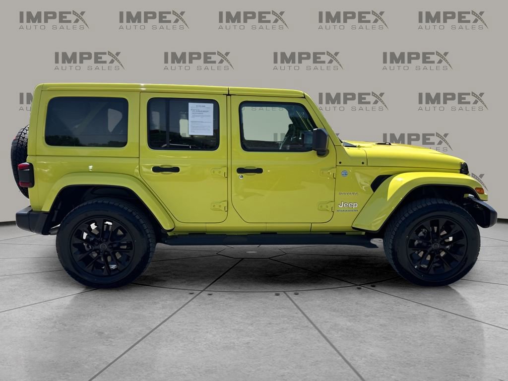 Used 2024 Jeep Wrangler Unlimited Sahara w/ Dual Top Group AWD/4WD image 6