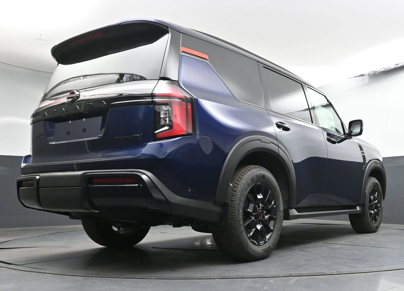 New 2026 Nissan Armada PRO-4X w/ Captain's Chari Seat Package AWD/4WD image 27