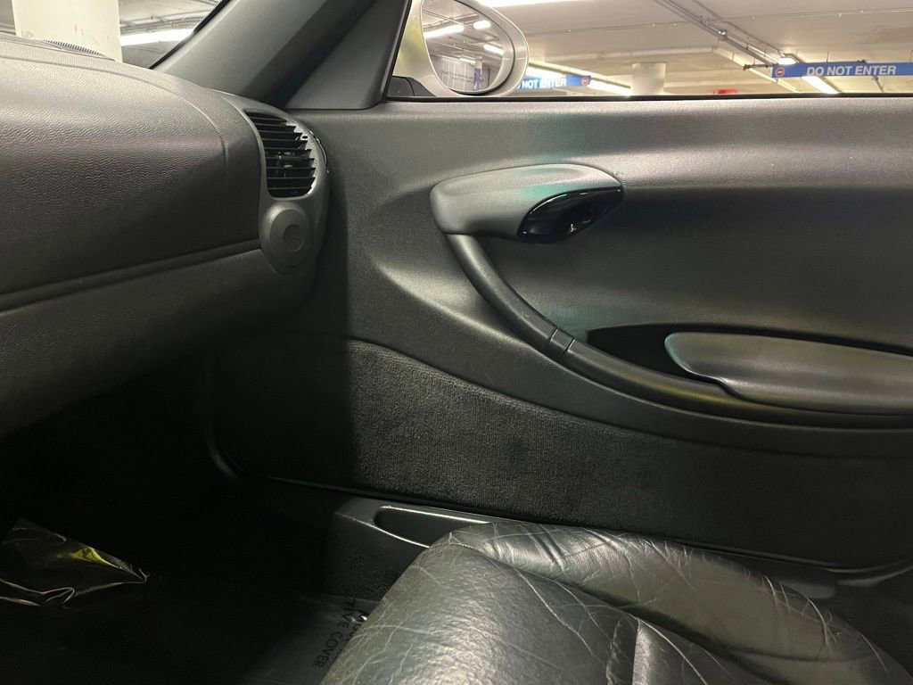 Used 1997 Porsche Boxster RWD image 19