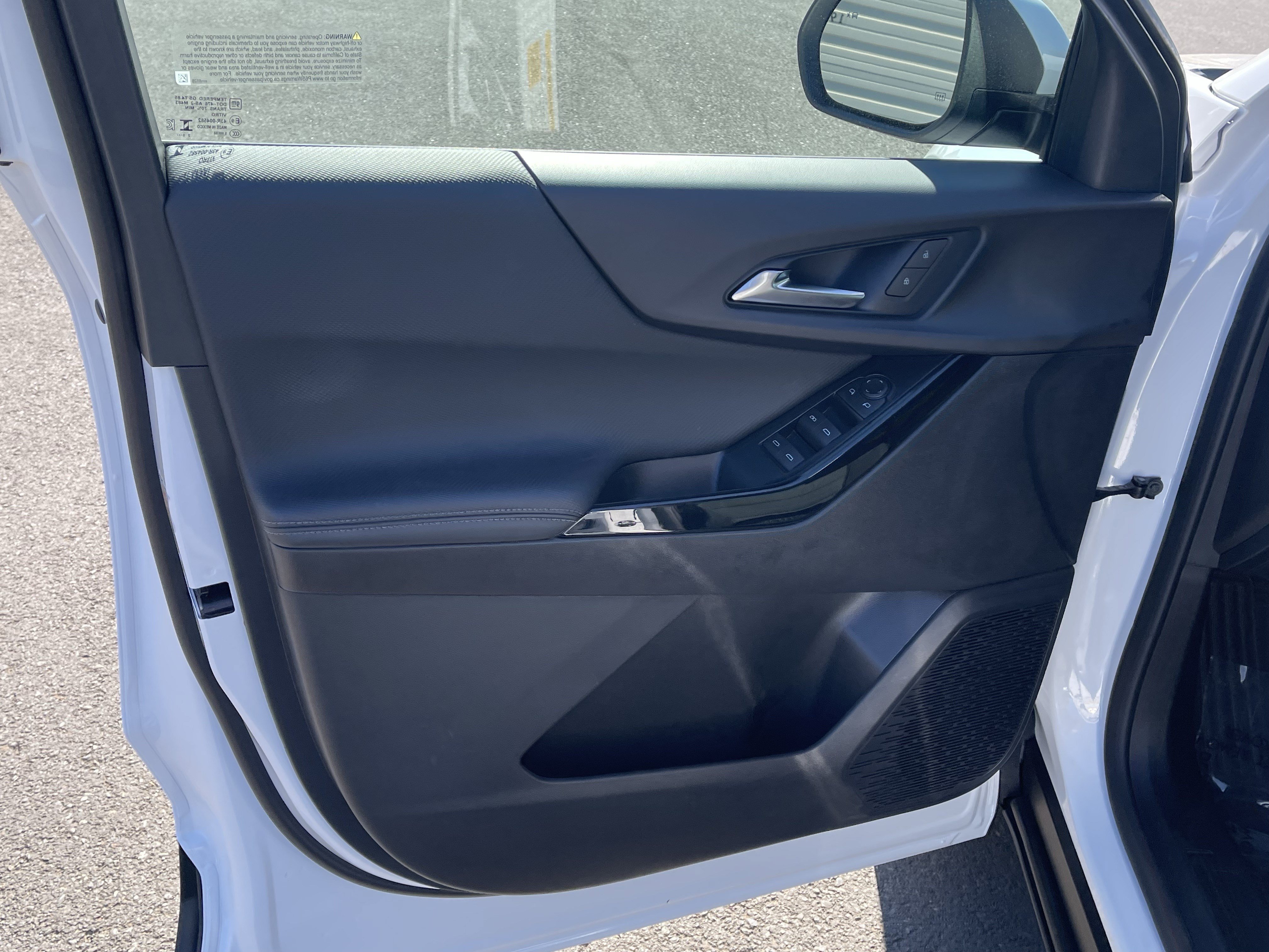 Used 2026 Chevrolet Equinox LT AWD/4WD image 16