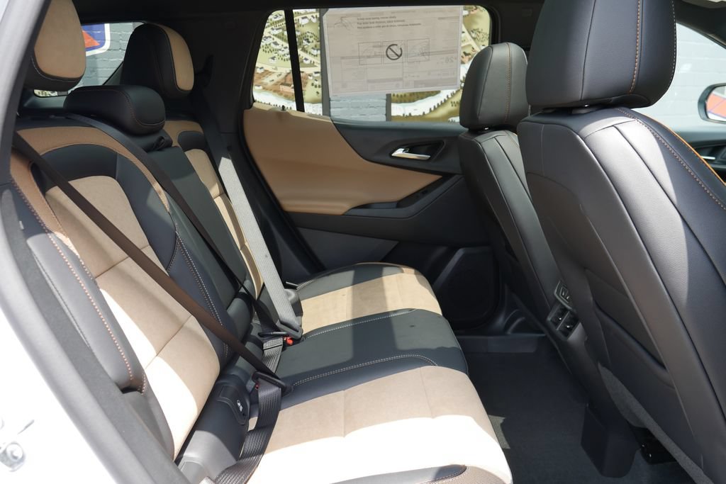 New 2027 Chevrolet Equinox ACTIV w/ Safety and Technology Package AWD/4WD image 15