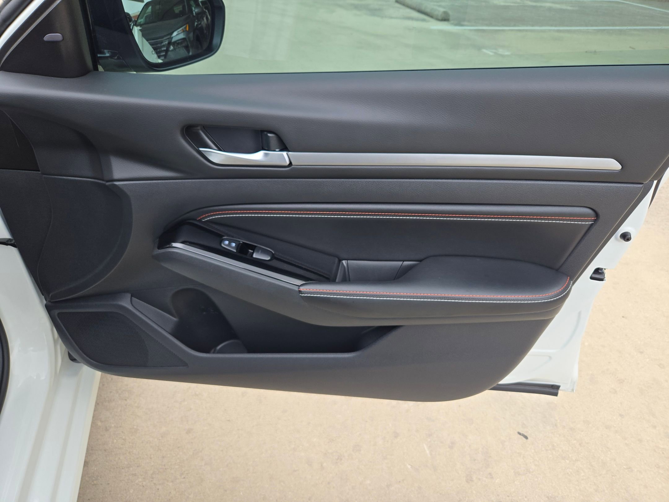 Certified 2023 Nissan Altima 2.5 SR w/ SR Premium Package FWD image 29