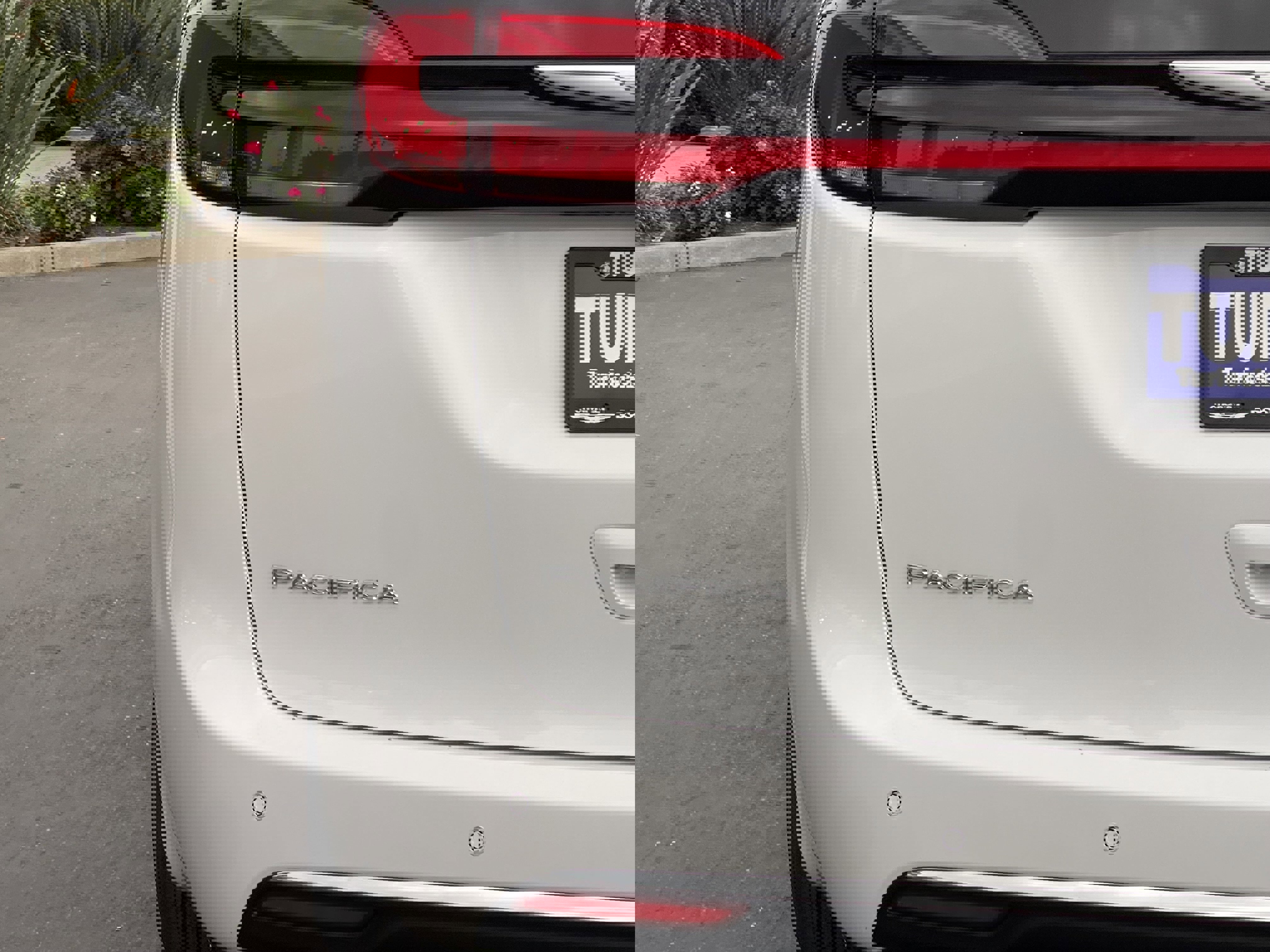 New 2026 Chrysler Pacifica Select image 8