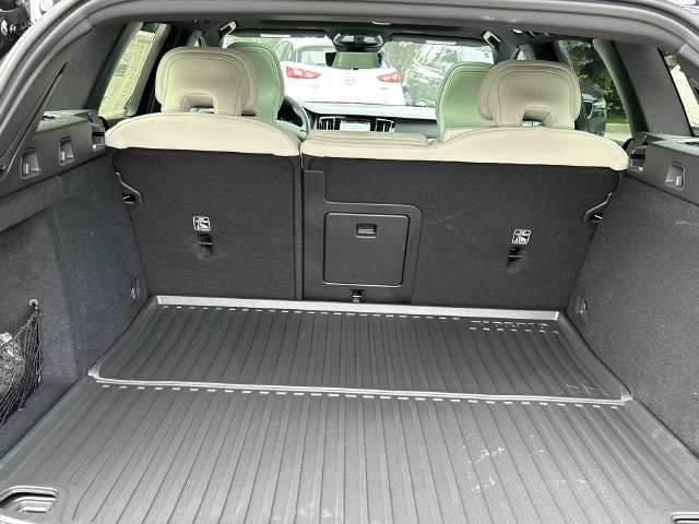 New 2026 Volvo V60 B5 Cross Country Ultra w/ Protection Package Premier AWD/4WD image 25