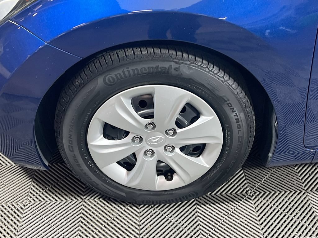 Used 2016 Hyundai Elantra SE FWD image 26
