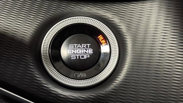 Used 2024 Jeep Grand Cherokee Laredo X image 19