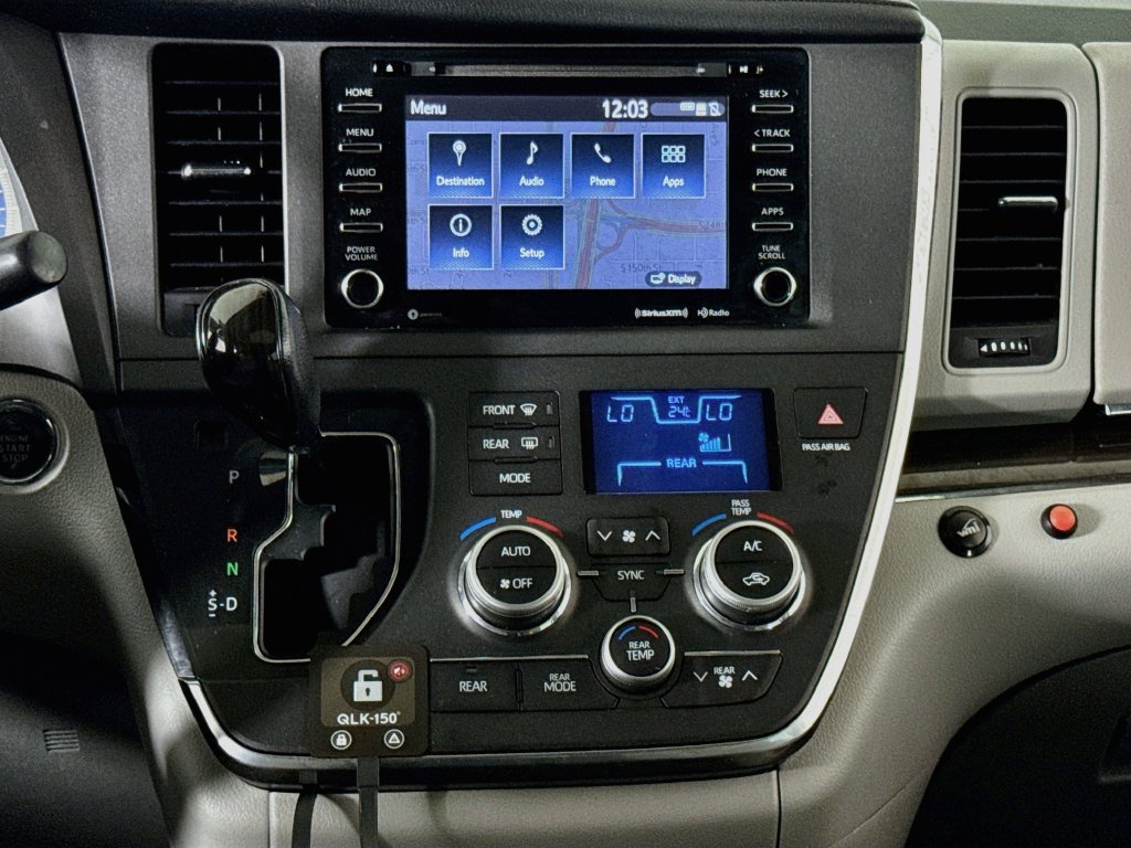 Used 2018 Toyota Sienna Limited FWD image 14