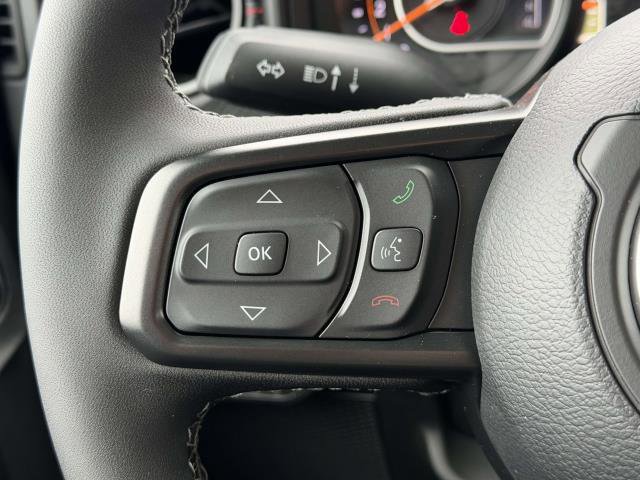 New 2026 Jeep Gladiator Rubicon w/ Technology Group AWD/4WD image 12