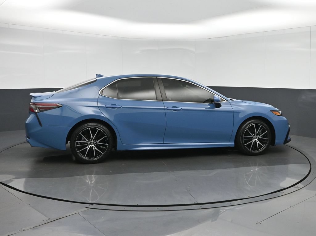 Used 2024 Toyota Camry SE w/ Convenience Package FWD image 8