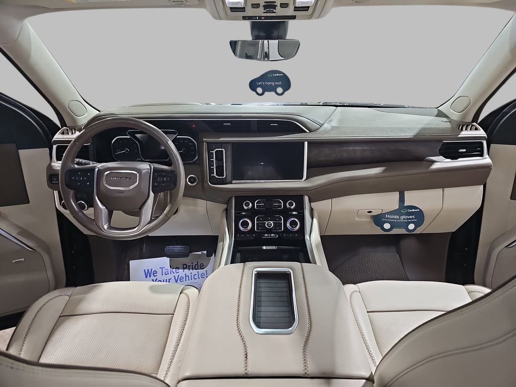 Used 2021 GMC Yukon XL Denali w/ Denali Premium Package image 11