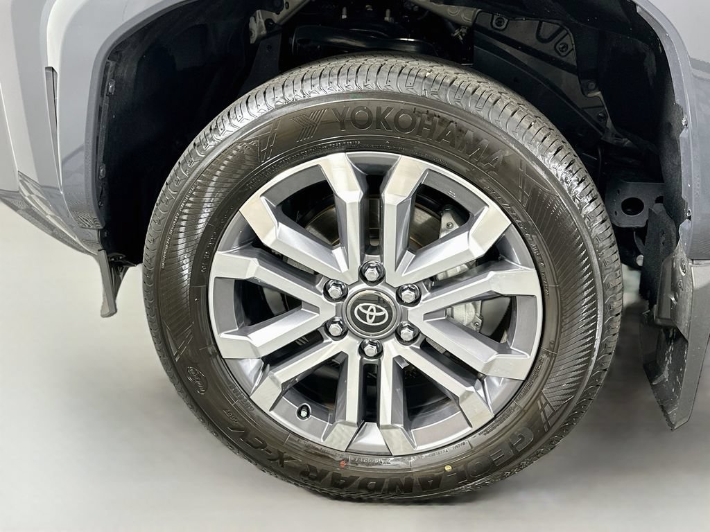 Certified 2026 Toyota 4Runner Limited AWD/4WD image 33