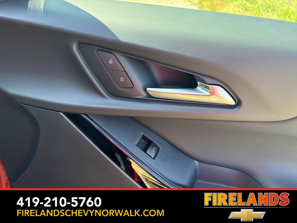 New 2026 Chevrolet Equinox LT w/ LPO, Floor Liner Package image 27