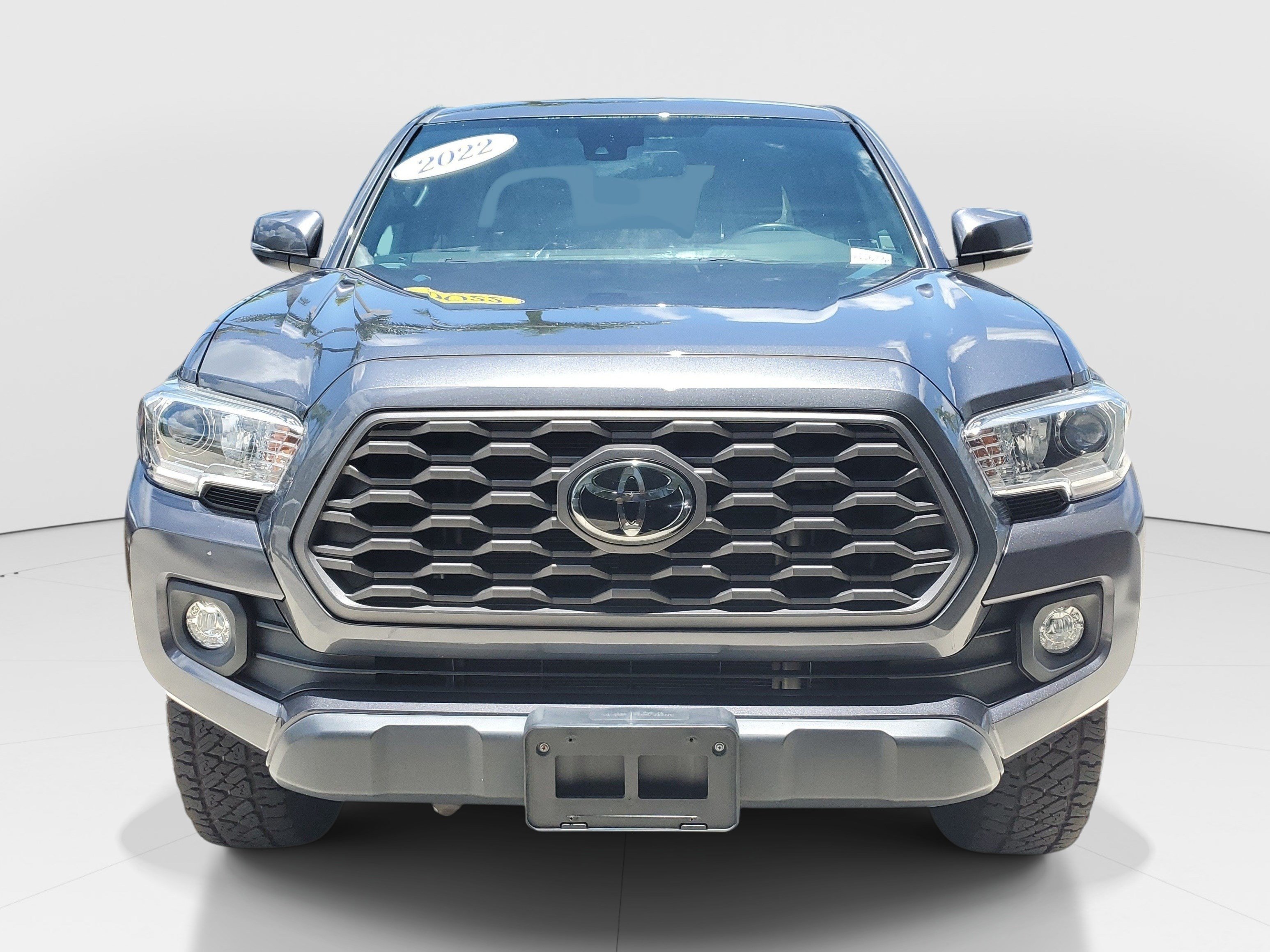 Used 2022 Toyota Tacoma TRD Off-Road w/ Technology Package RWD image 2