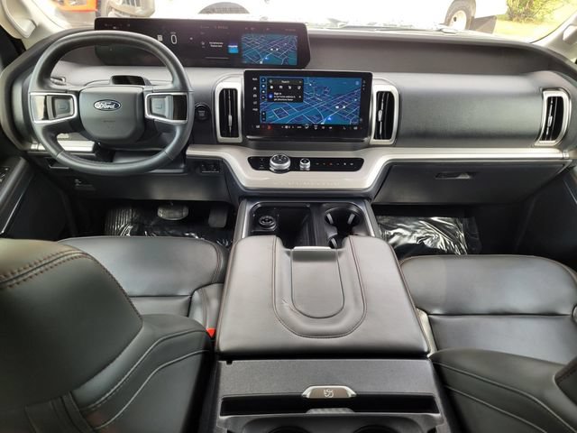 Used 2025 Ford Expedition Active RWD image 22
