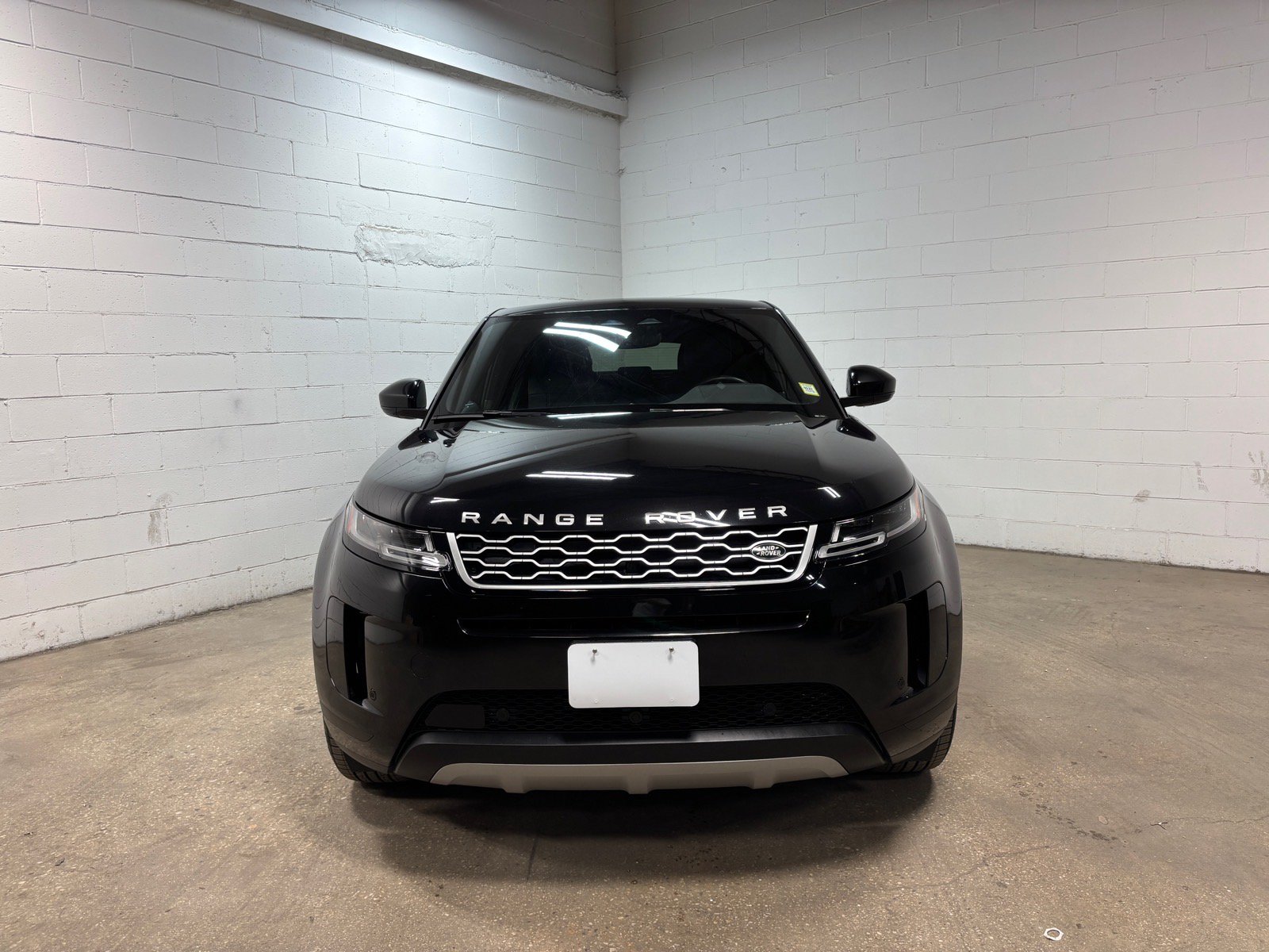Used 2023 Land Rover Range Rover Evoque SE AWD/4WD image 3