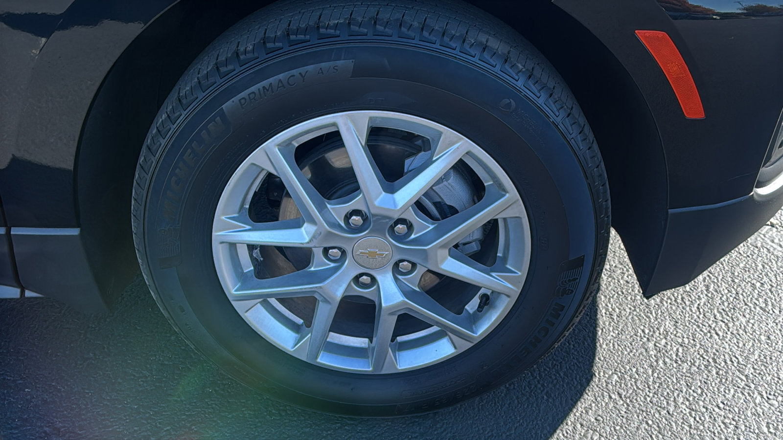 Used 2024 Chevrolet Equinox LS w/ LS Convenience Package image 9