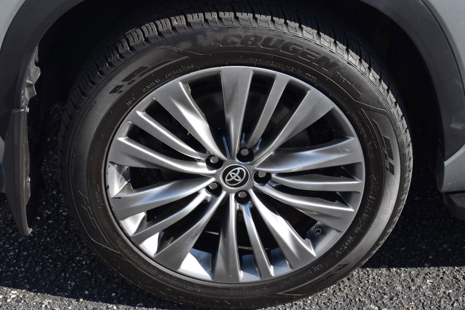 Used 2021 Toyota Highlander Platinum image 14