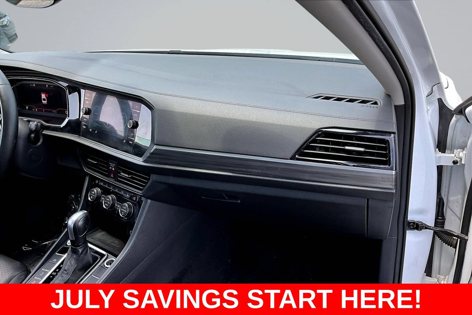 Used 2020 Volkswagen Jetta SEL FWD image 33