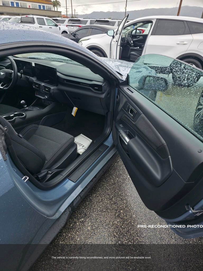 Used 2025 Ford Mustang GT image 7
