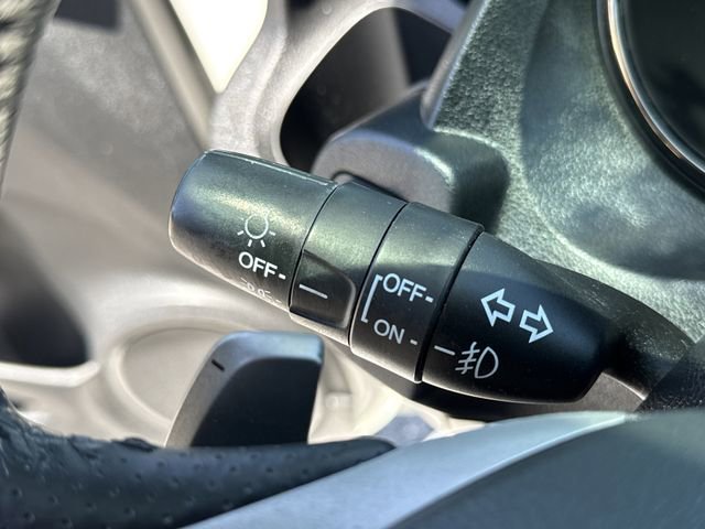 Used 2013 Honda Fit Sport image 31