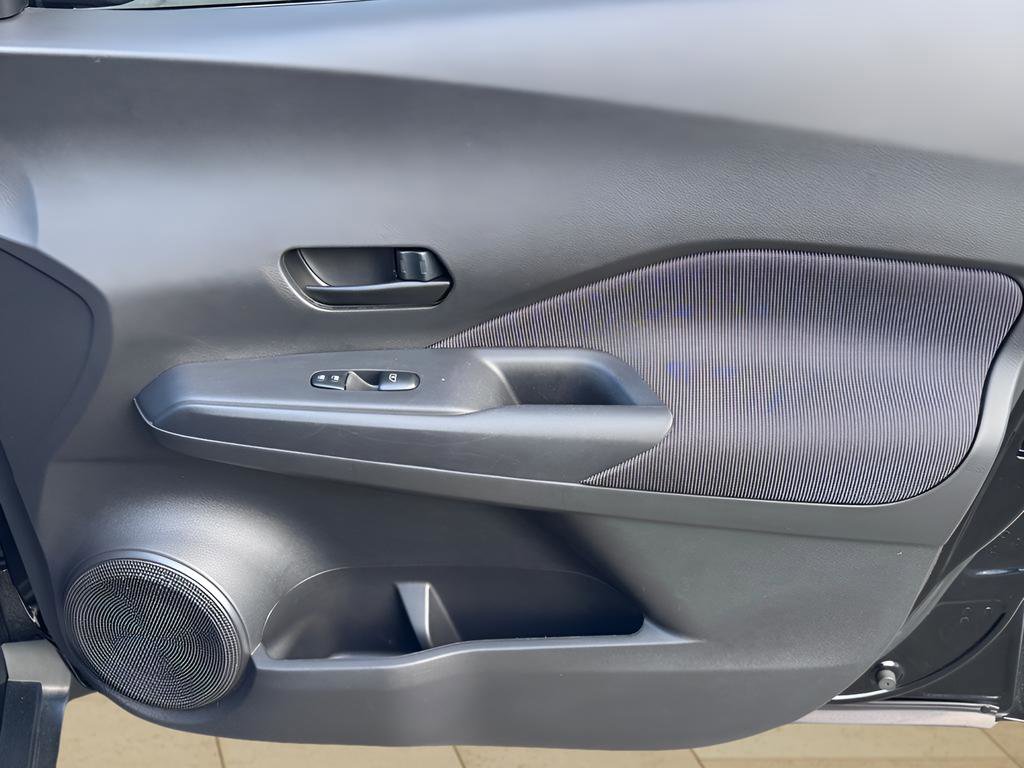 Used 2020 Nissan Kicks S image 12