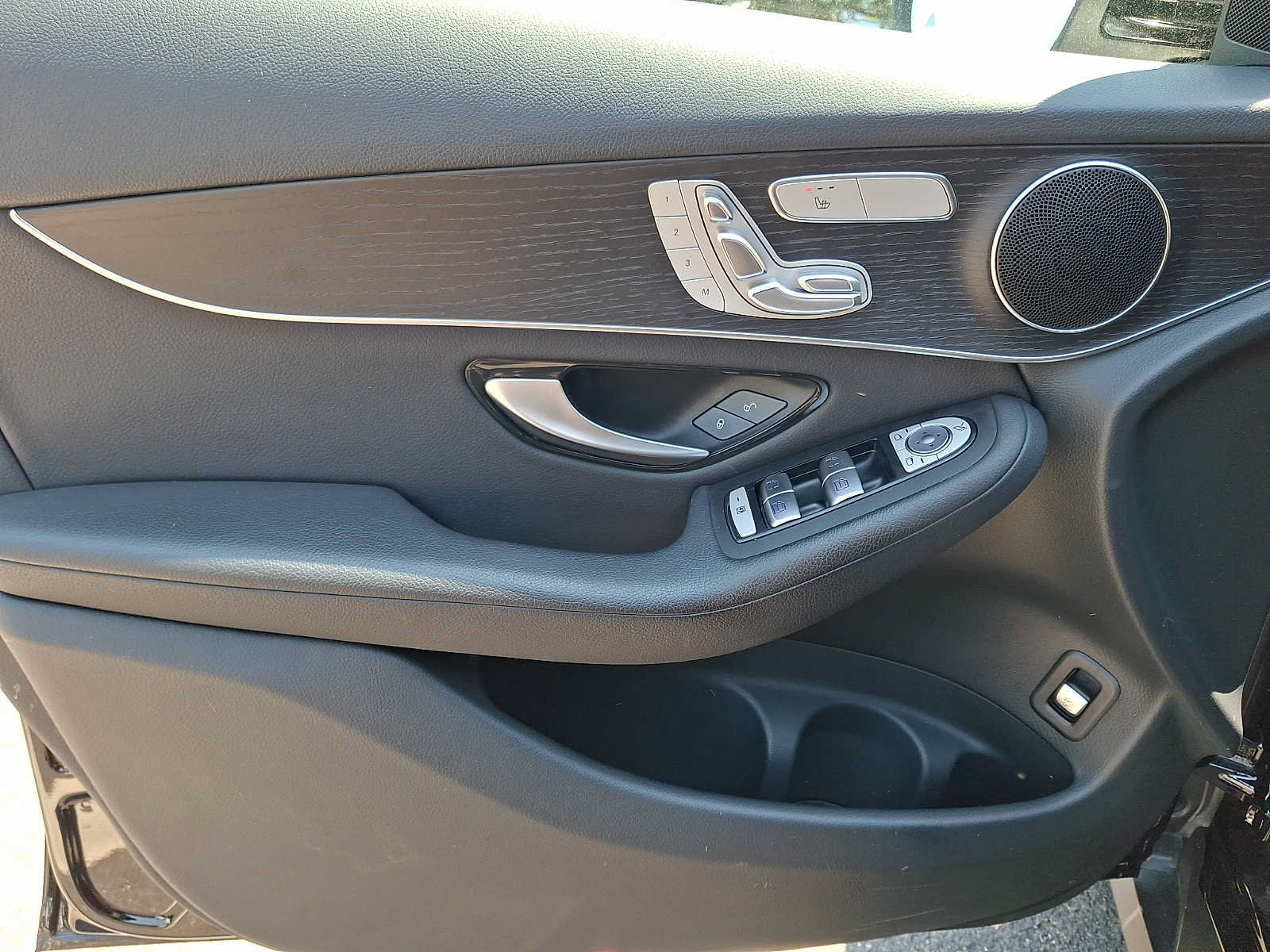 Used 2022 Mercedes-Benz GLC 300 4MATIC image 12