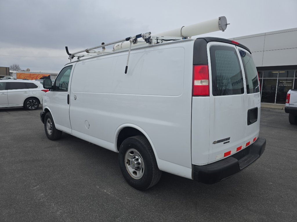 Used 2013 Chevrolet Express 2500 image 8