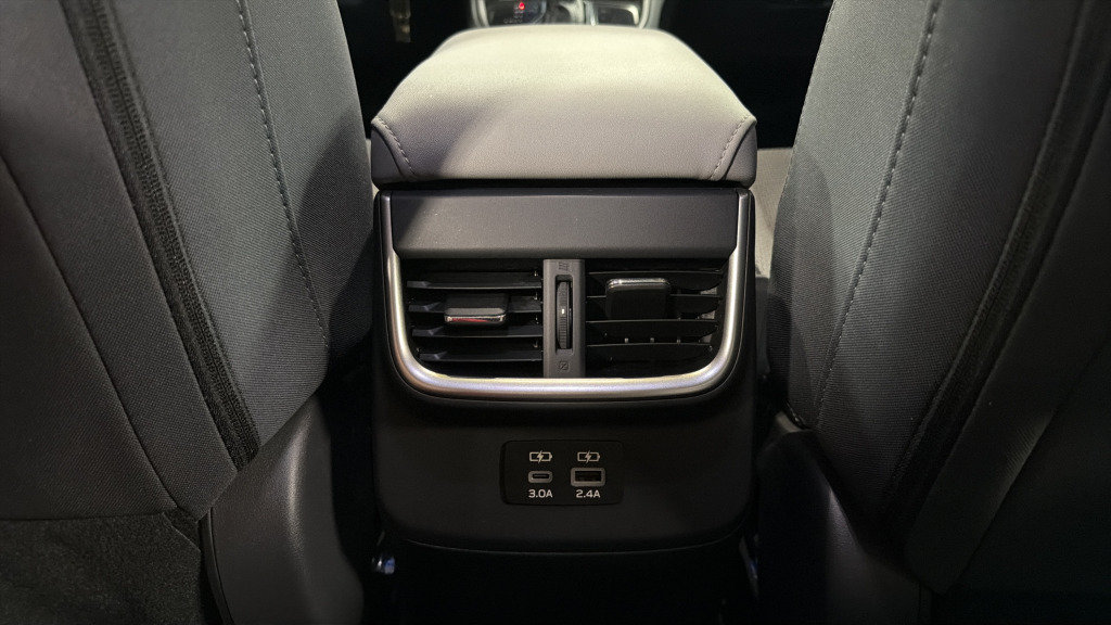 Certified 2025 Subaru Outback Premium AWD/4WD image 32