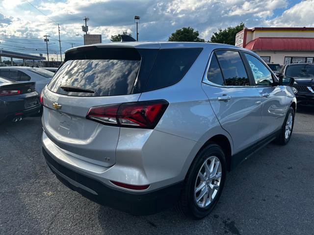 Used 2022 Chevrolet Equinox LT w/ Driver Convenience Package image 5
