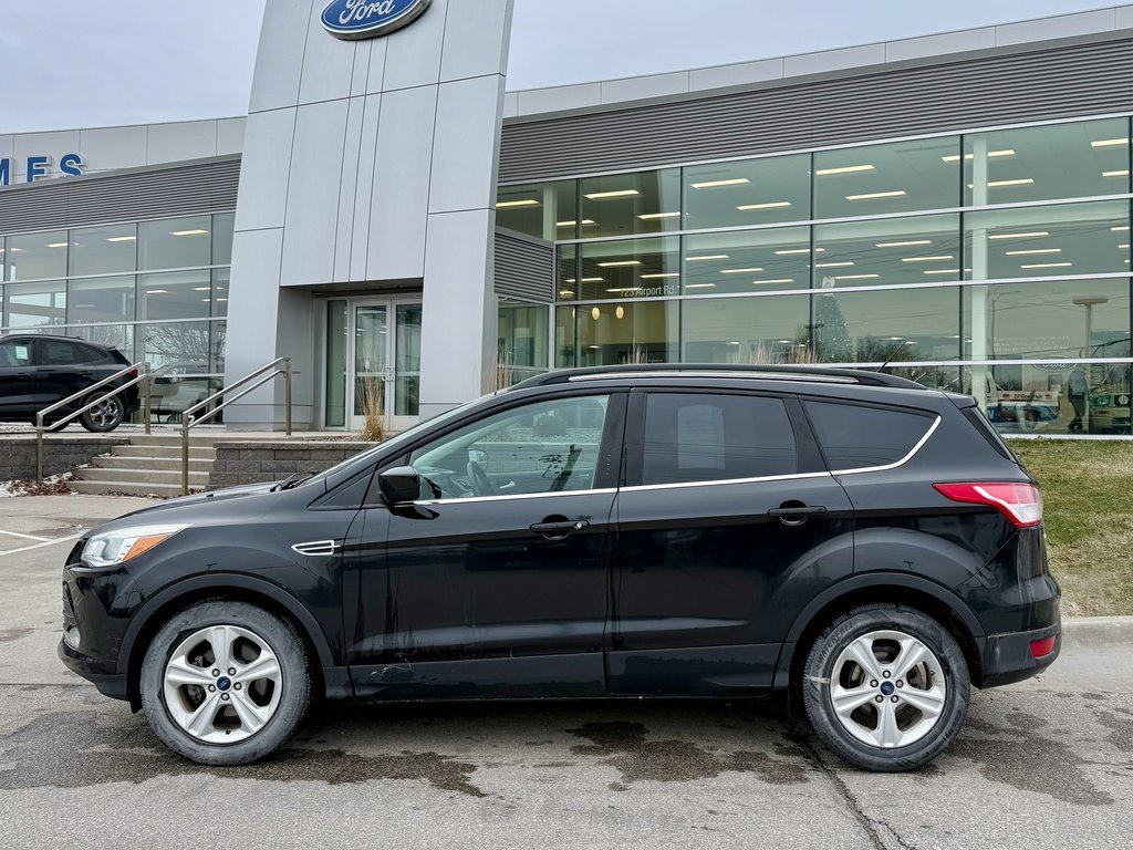 Used 2015 Ford Escape SE w/ Equipment Group 201A image 2