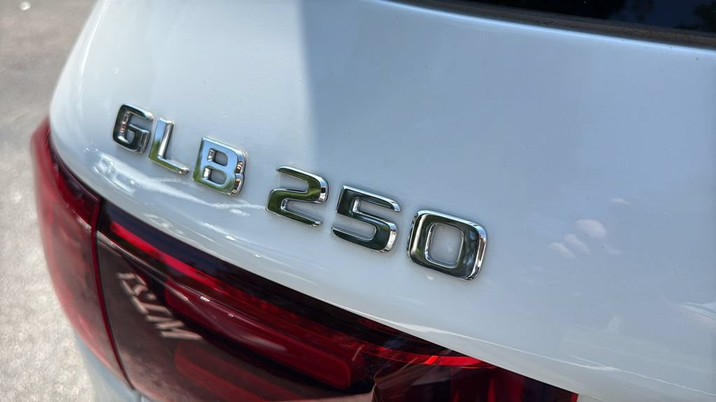 Certified 2026 Mercedes-Benz GLB 250 4MATIC image 17