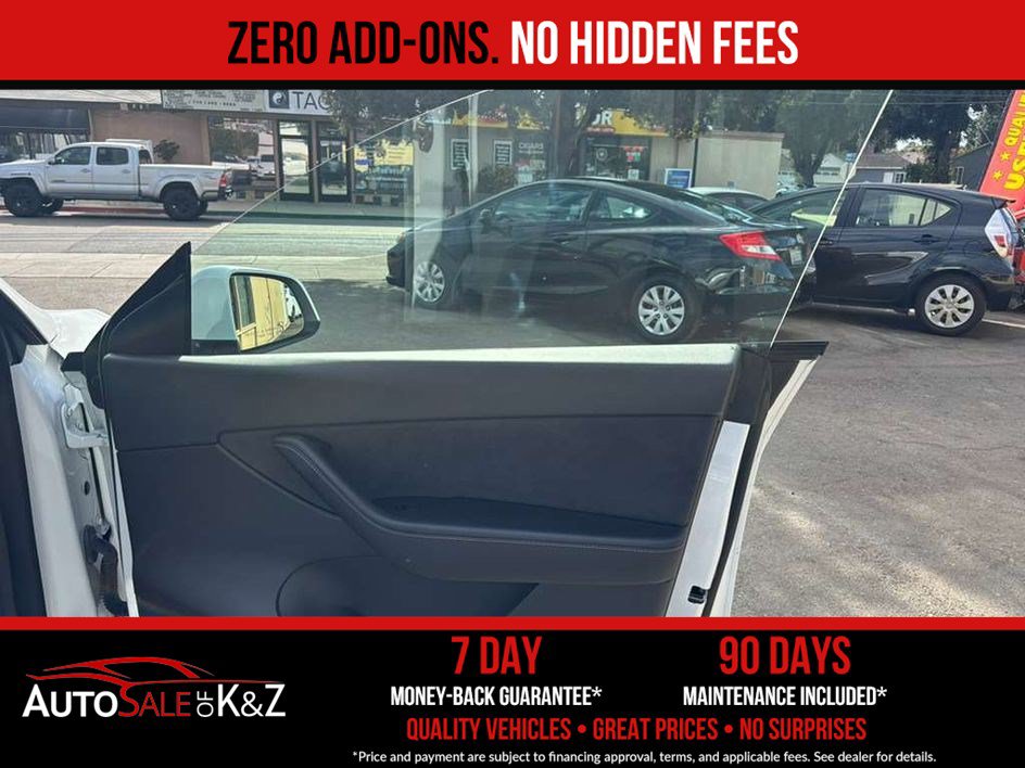 Used 2022 Tesla Model Y Long Range AWD/4WD image 24