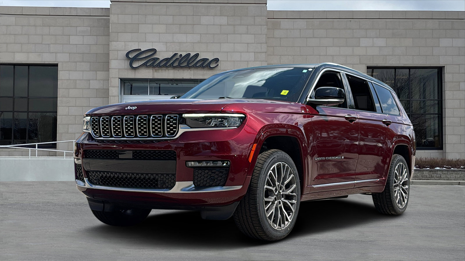 Used 2023 Jeep Grand Cherokee L Summit AWD/4WD image 5