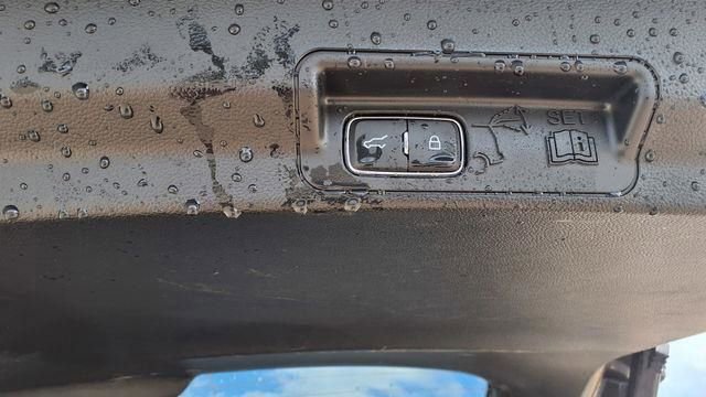 Used 2025 Ford Explorer Platinum w/ LUX Leather Package image 19