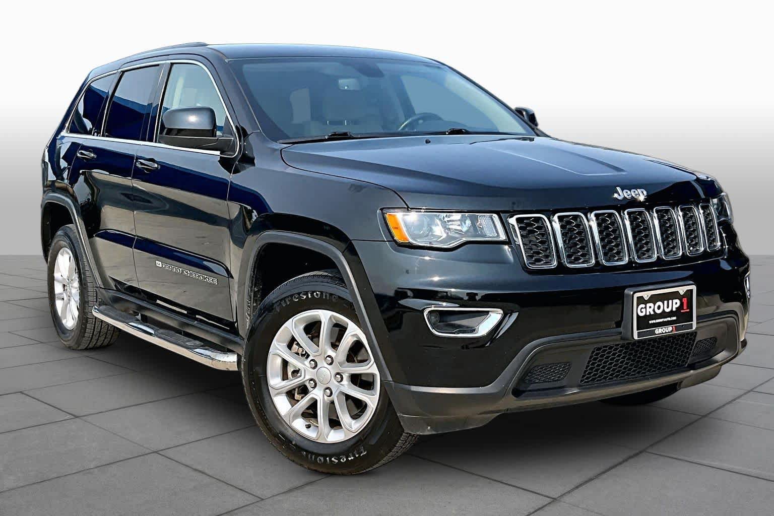 Used 2022 Jeep Grand Cherokee Laredo E w/ Security & Convenience Group AWD/4WD image 3