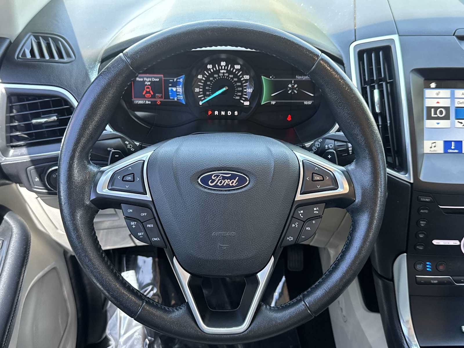 Used 2016 Ford Edge Titanium w/ Equipment Group 301A AWD/4WD image 18