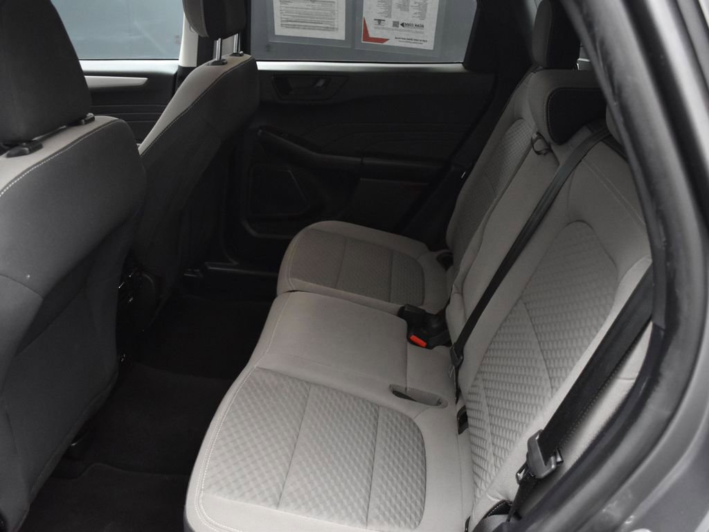 Used 2022 Ford Escape SE w/ SE Sport Appearance Package AWD/4WD image 18