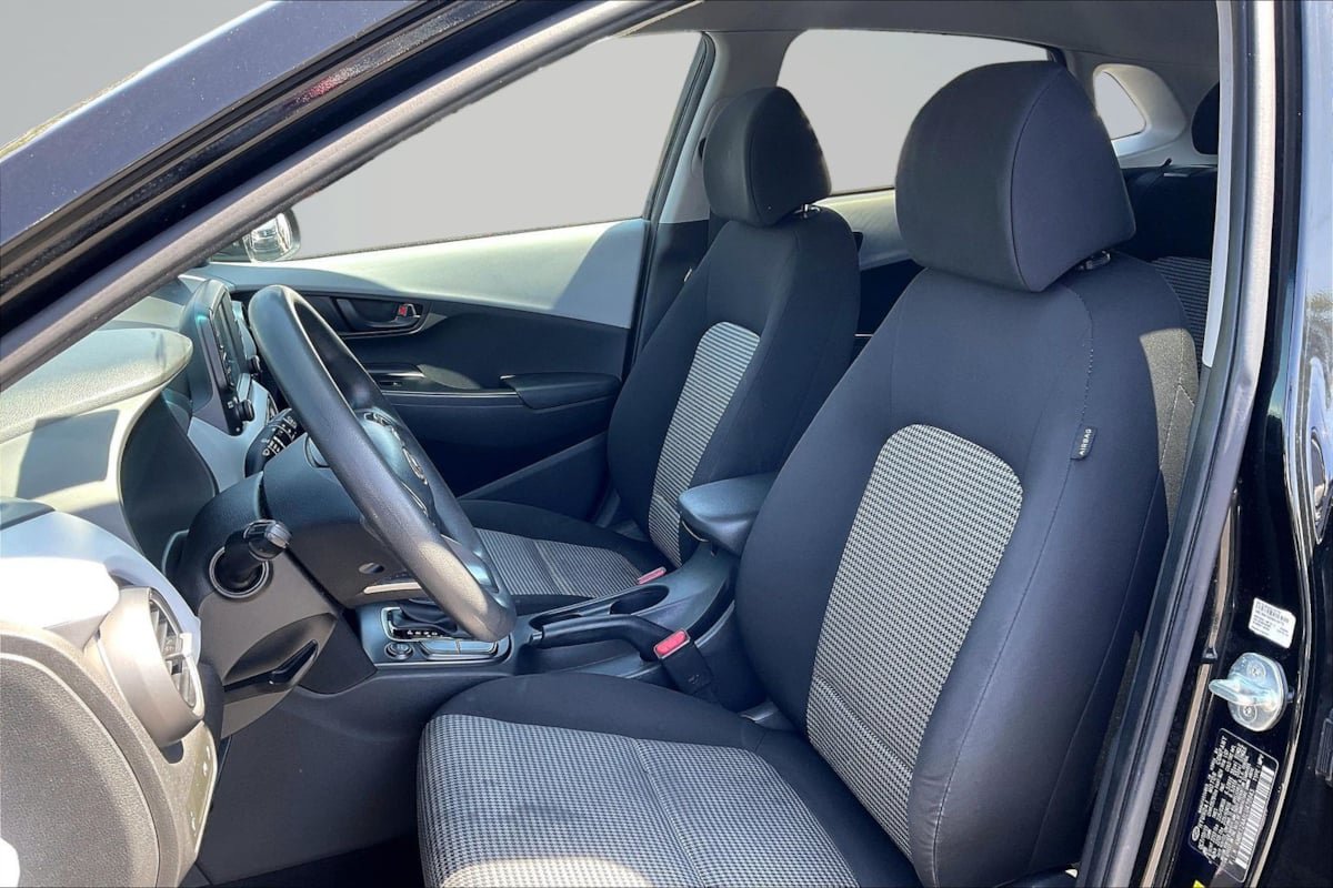 Used 2020 Hyundai Kona SE FWD image 25