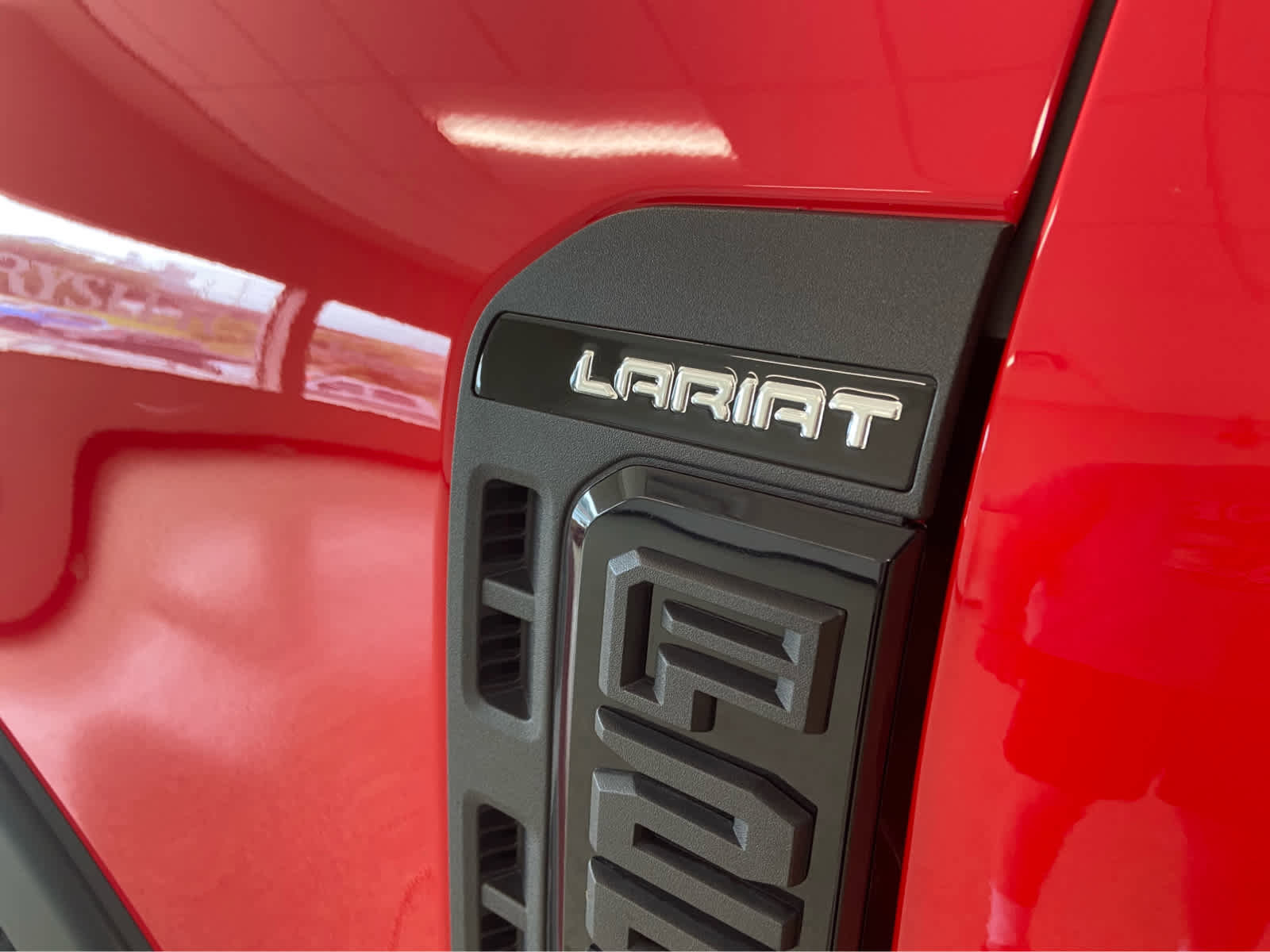 Used 2023 Ford F250 Lariat w/ Sport Appearance Package image 14