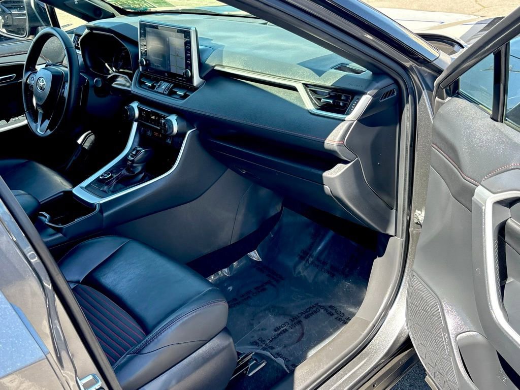 Used 2022 Toyota RAV4 XSE w/ Weather Package image 27