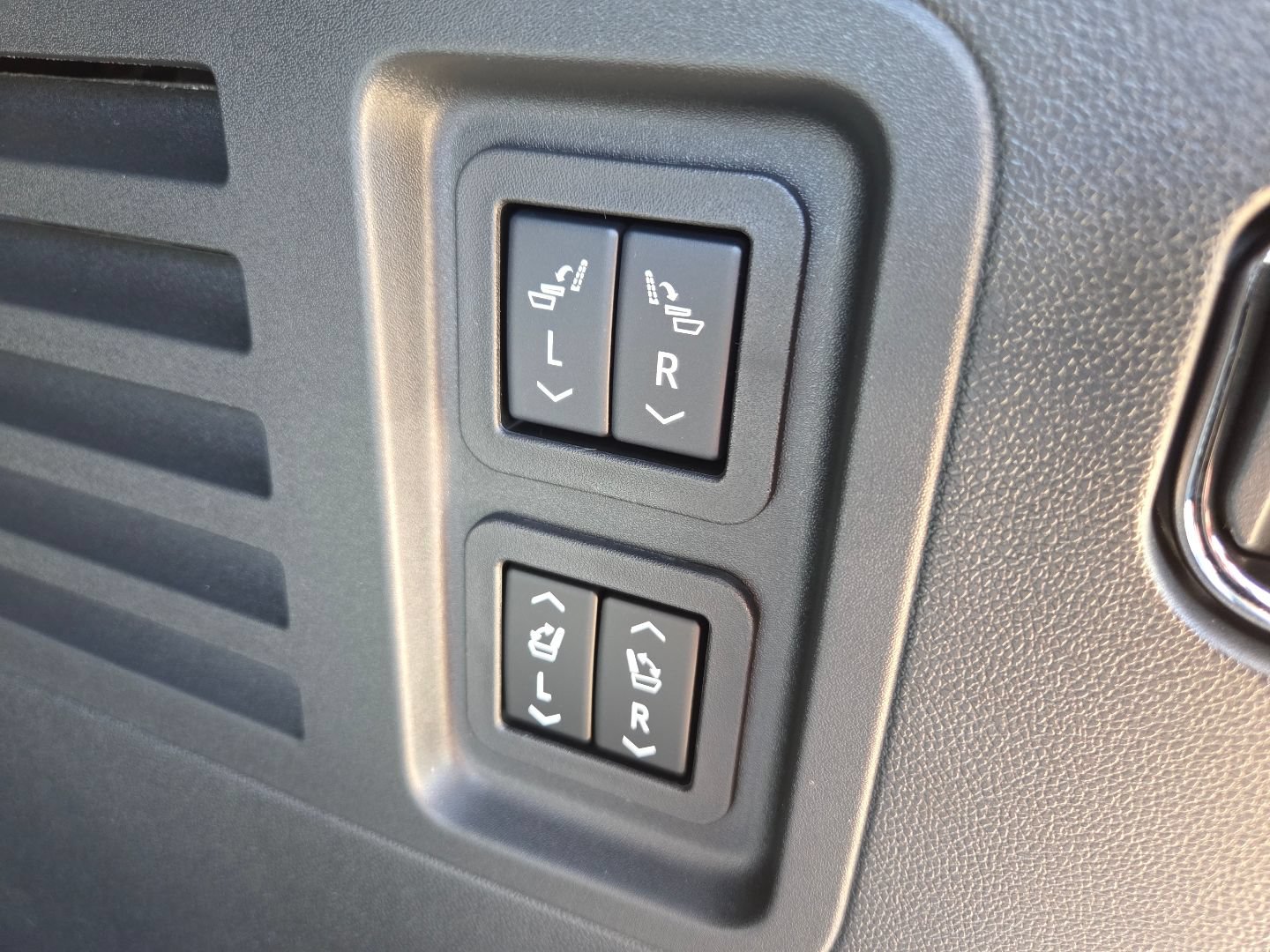 New 2026 Buick Enclave Preferred w/ Power Package AWD/4WD image 26