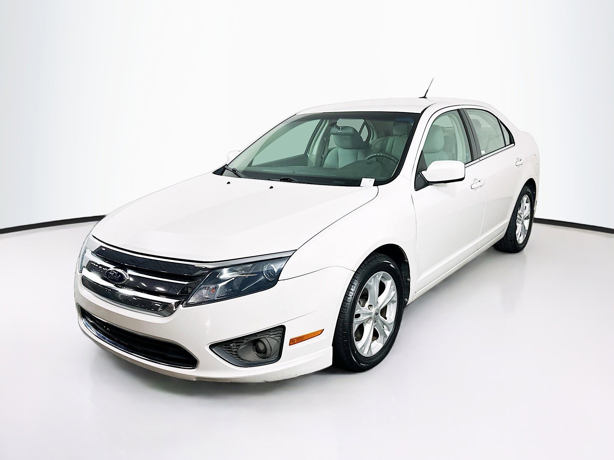 Used 2012 Ford Fusion SE FWD image 3