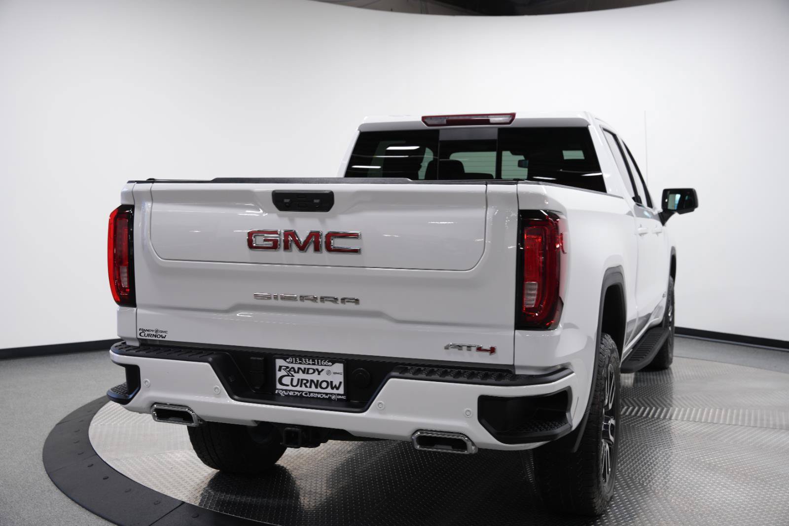 Used 2025 GMC Sierra 1500 AT4 w/ AT4 Premium Package AWD/4WD image 8