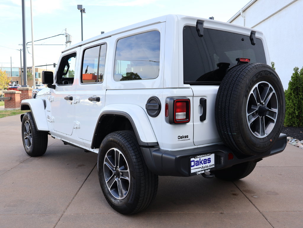 Used 2023 Jeep Wrangler Unlimited Sahara AWD/4WD image 4