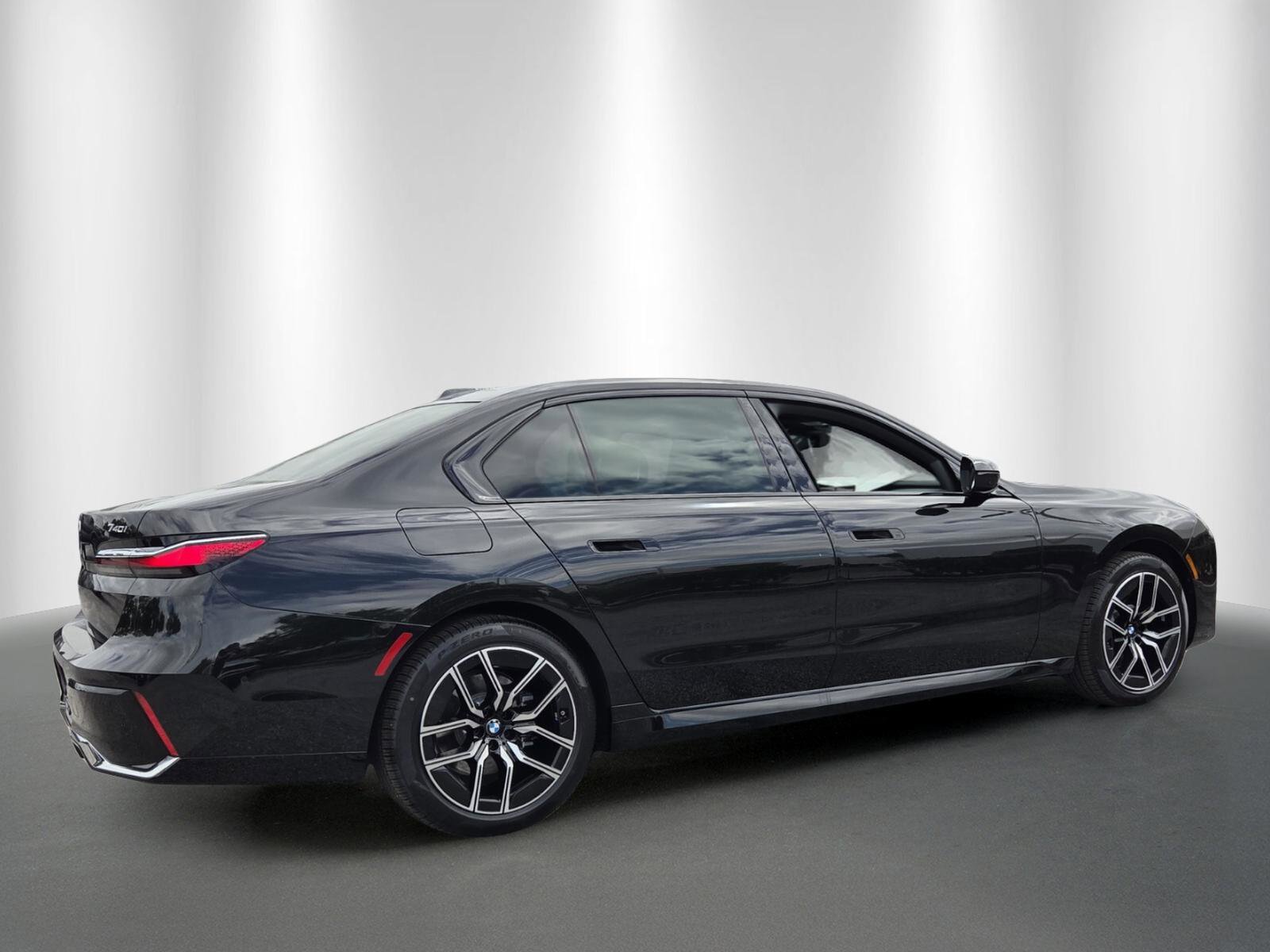New 2026 BMW 740i xDrive AWD/4WD image 7