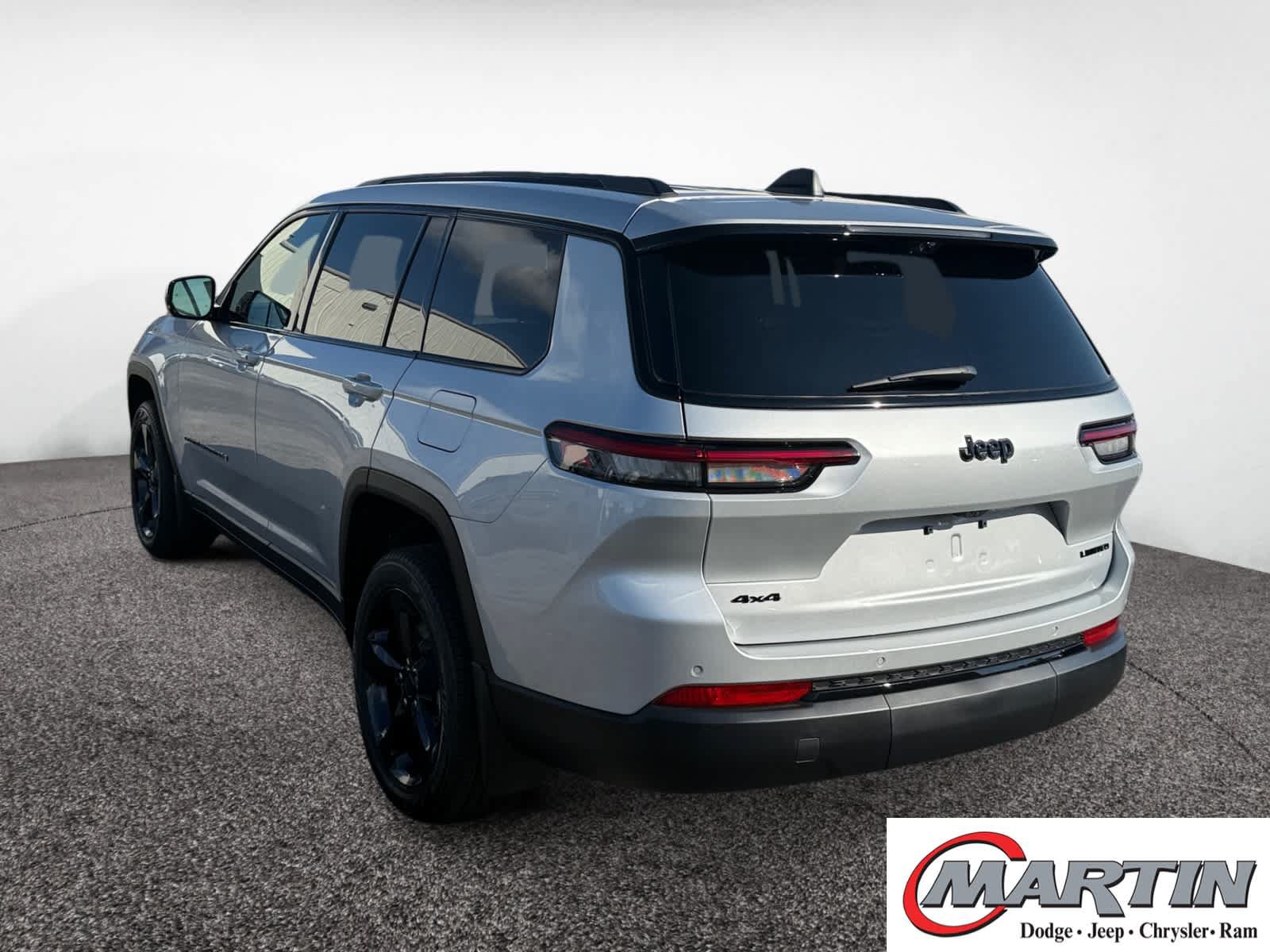 New 2025 Jeep Grand Cherokee L Limited w/ Luxury Tech Group II AWD/4WD image 3