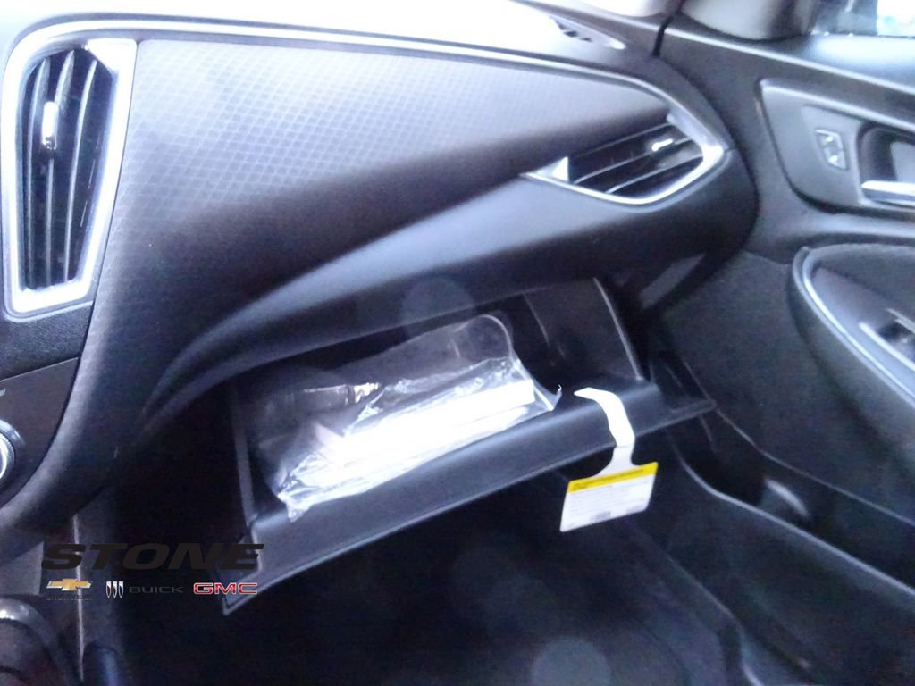 Used 2018 Chevrolet Malibu LT image 28